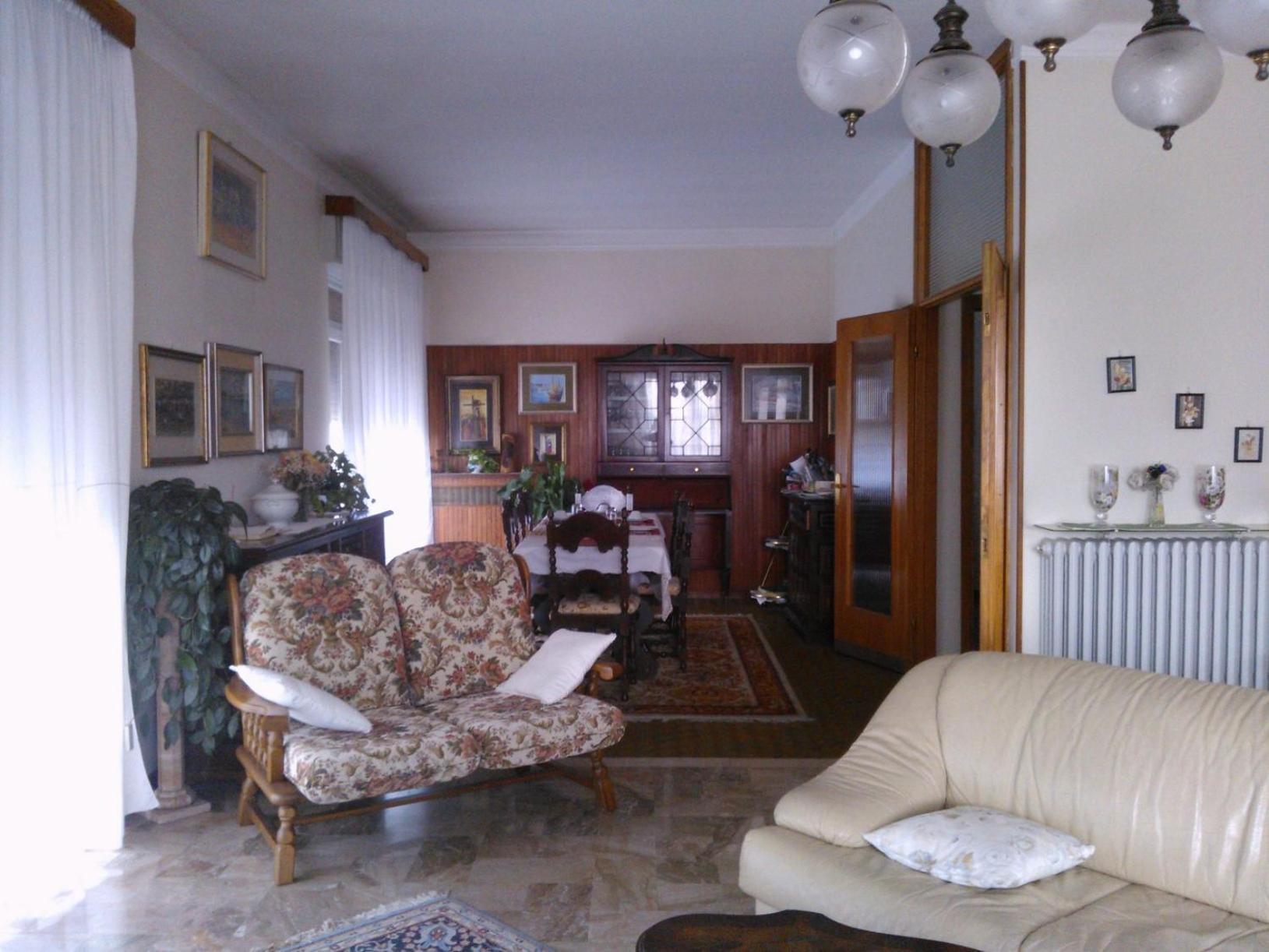 B&B Il Glicine Bedizzole Bagian luar foto
