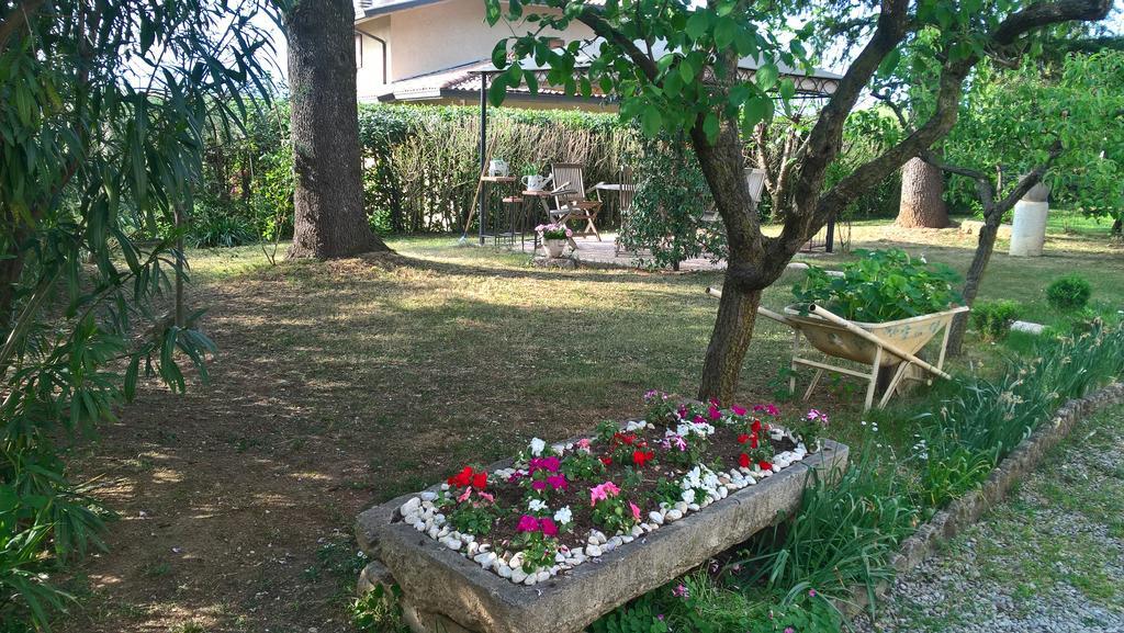 B&B Il Glicine Bedizzole Bagian luar foto