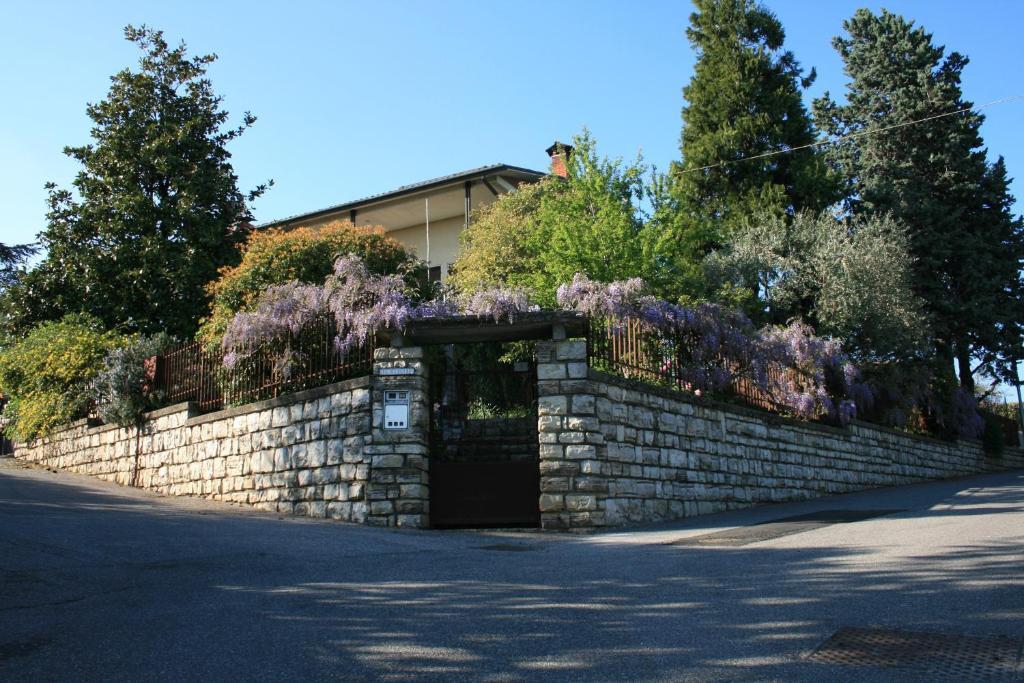 B&B Il Glicine Bedizzole Bagian luar foto